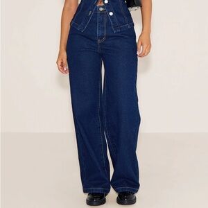 Prettylittlething Petite Indigo Blue Wash Straight Leg Mid Rise Jeans